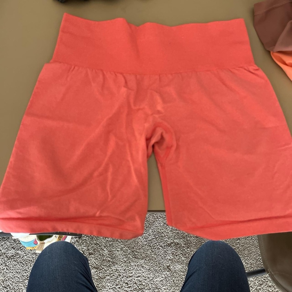 NVGTN pro seamless shorts